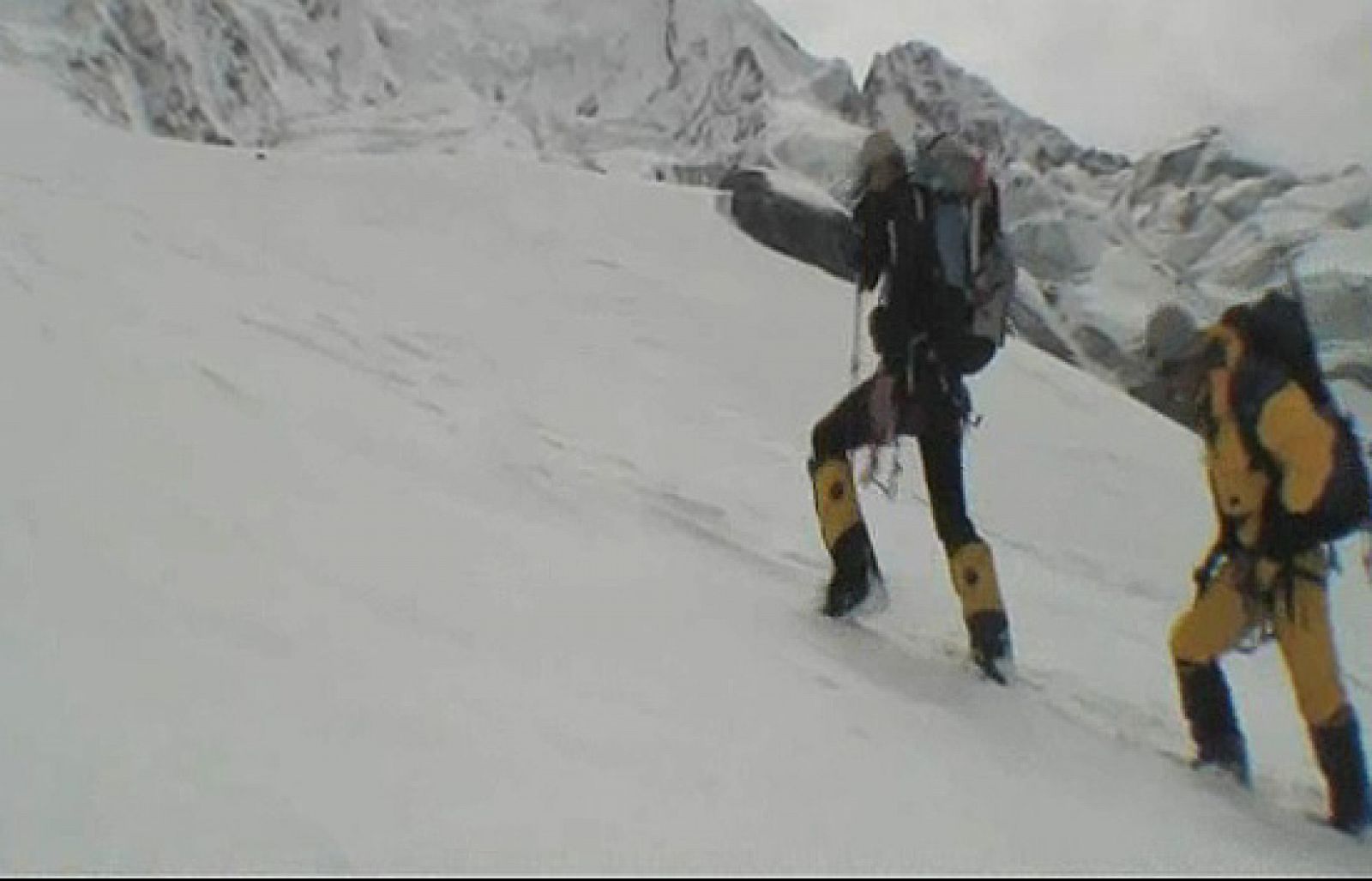 Al filo de lo imposible: Pasabán: "Ya montamos el campo 1" | RTVE Play