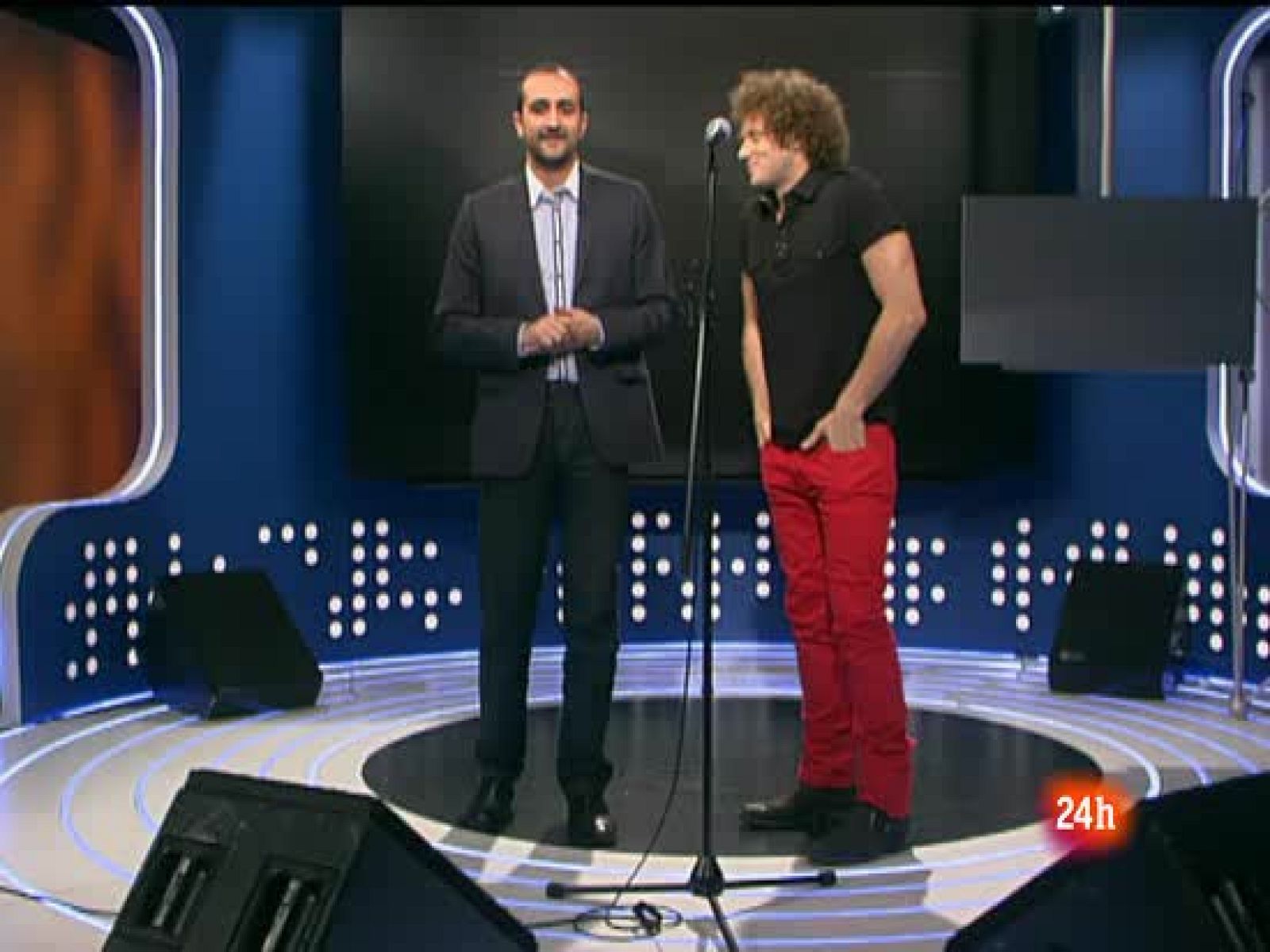 El representante de España en Eurovisión 2010 interpreta la canción con la que concursará en el programa 'DxT Noche' (voz en directo). 