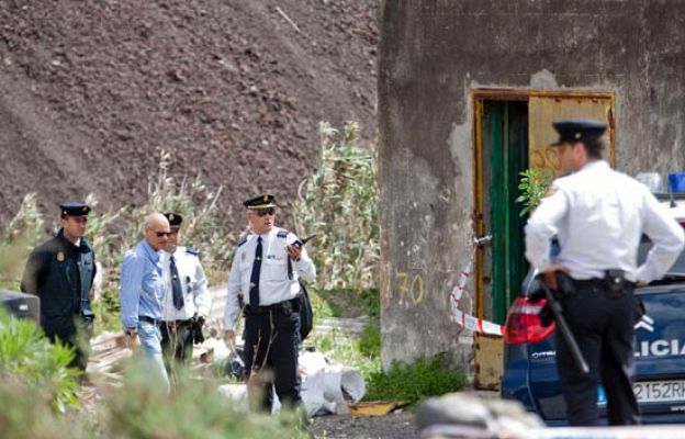  - La Policía rastrea unos huesos