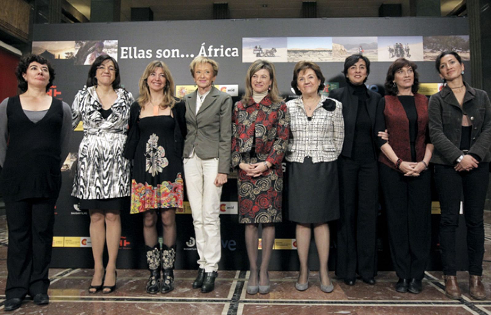 Son cuatro cortos que narran los esfuerzos de las mujeres africanas para sacar adelanta familias y países. La película, en la que colaboran Televisión Española y la Agencia Española de Cooperación, se ha presentado hoy.