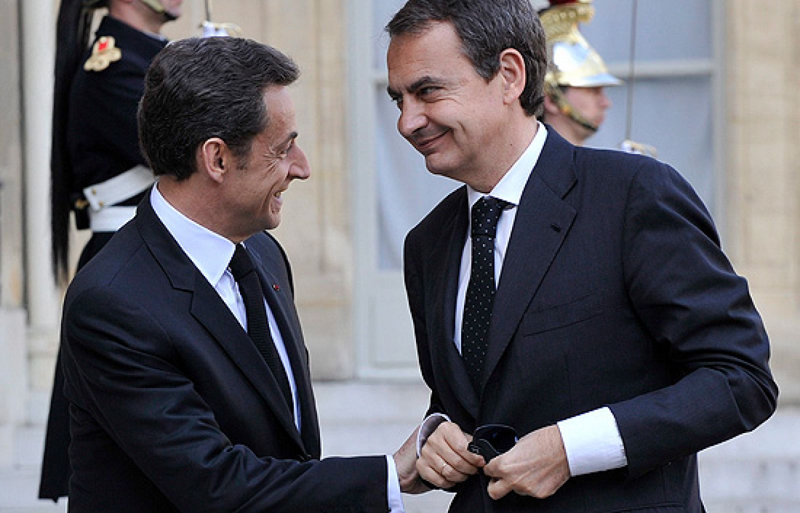 Sarkozy: "Francia no será base de terroristas"