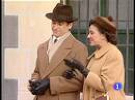 Amar en tiempos revueltos - Cayetana presenta a su nuevo novio