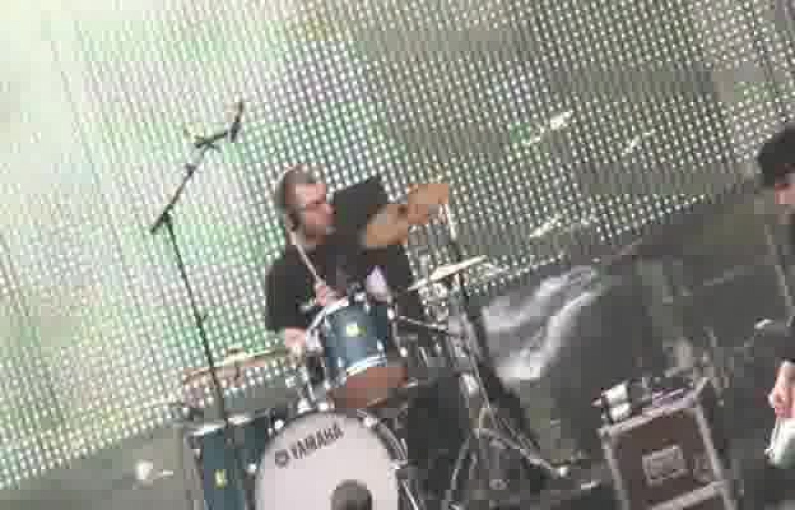 The Red Crayon Aristocrat Club - Vídeo