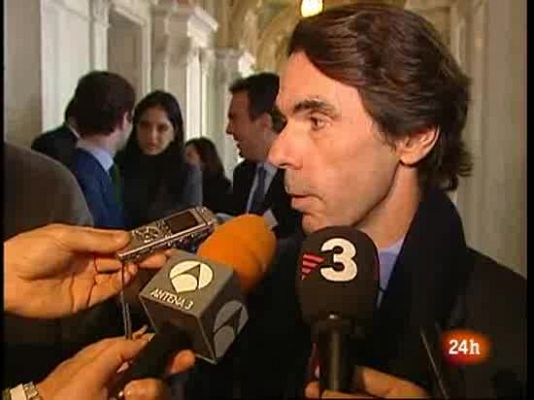  - Aznar defiende a Mayor Oreja