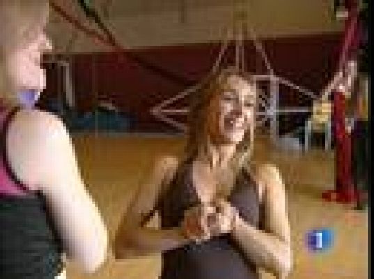  - TVE habla con Carolina Bang