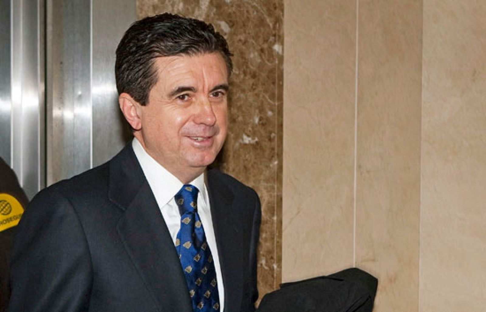 El juez ha anunciado que esta noche terminará el interrogatorio.