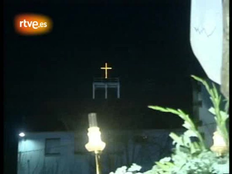   Los mineros de Ponferrada sacan en procesión a la Dolorosa y al Santísimo Cristo en recuerdo de los compañeros que murieron en un accidente.