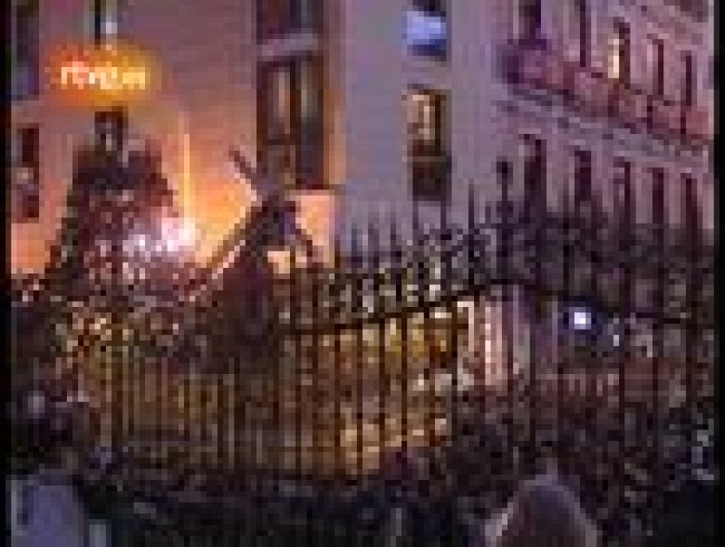 La noche de Málaga se sobrecoge con sus procesiones, algunas de las más importantes y seguidas de España.- 