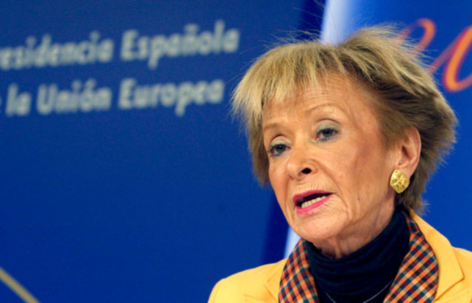 La vicepresidenta primera del Gobierno, María Teresa Fernández de la Vega, ha dicho que se van a aprovechar mejor los recursos disponibles y que se van a cumplir los acuerdos suscritos con los sindicatos.