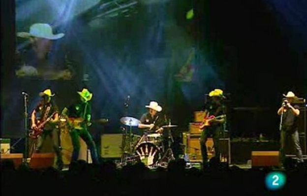 Miradas 2 - Los Coronas, orgullosamente retro