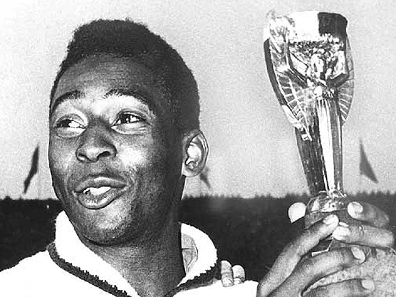 La Copa del Mundo de Chile 62, fue un sangriento torneo de boxeo y lucha libre con disfraz de mundial de fútbol. 16 países terminaron llevando a sus matones mas salvajes para poder hacerse de la Copa Jules Rimet, pero la terminaría ganando el único e