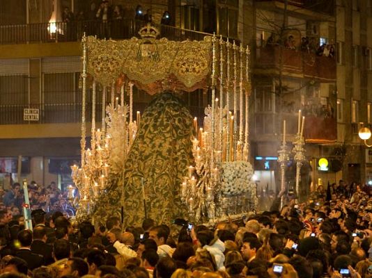  - Sevilla vive una Madrugá tranquila