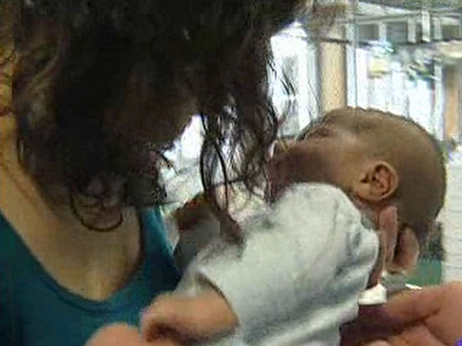 Nace el primer bebé en España hijo de una mujer  con los dos pulmones trasplantados