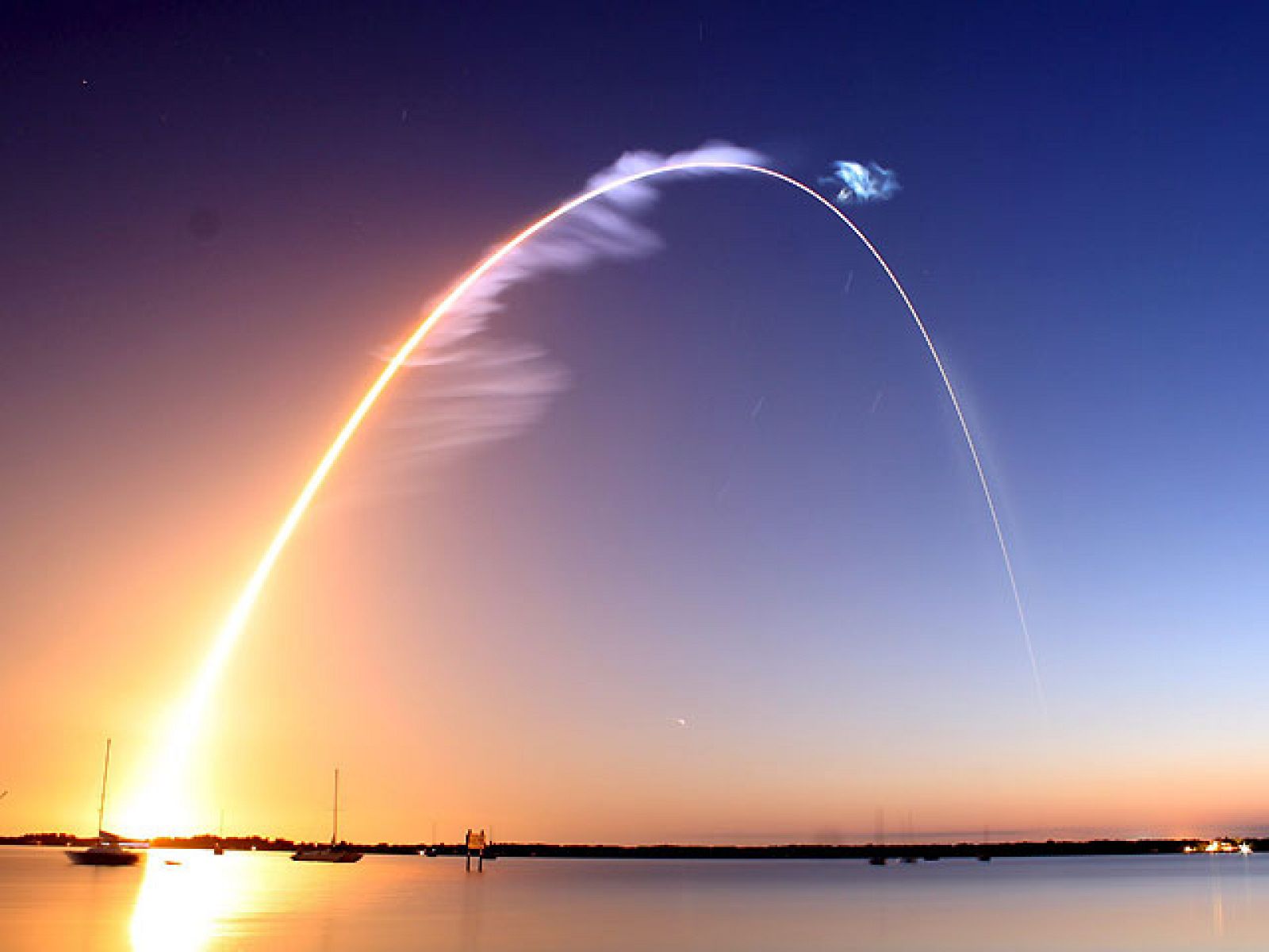 El transbordador 'Discovery' de la NASA ha puesto rumbo a la Estación Espacial Internacional con siete astronautas a bordo y el nuevo módulo de la plataforma orbital 'Leonard', una misión que tendrá una duración de trece días.