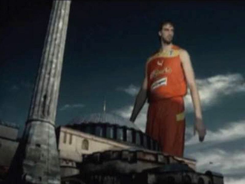 Las estrellas del baloncesto mundial se han 'agigantado' para presentar el Mundial de baloncesto 2010, que se celebra en Turquía.