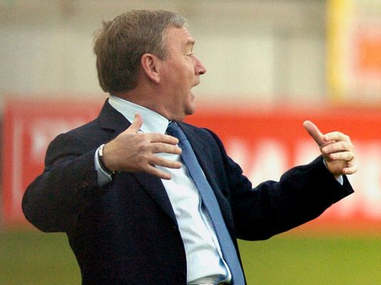  - Clemente sustituye a Onésimo