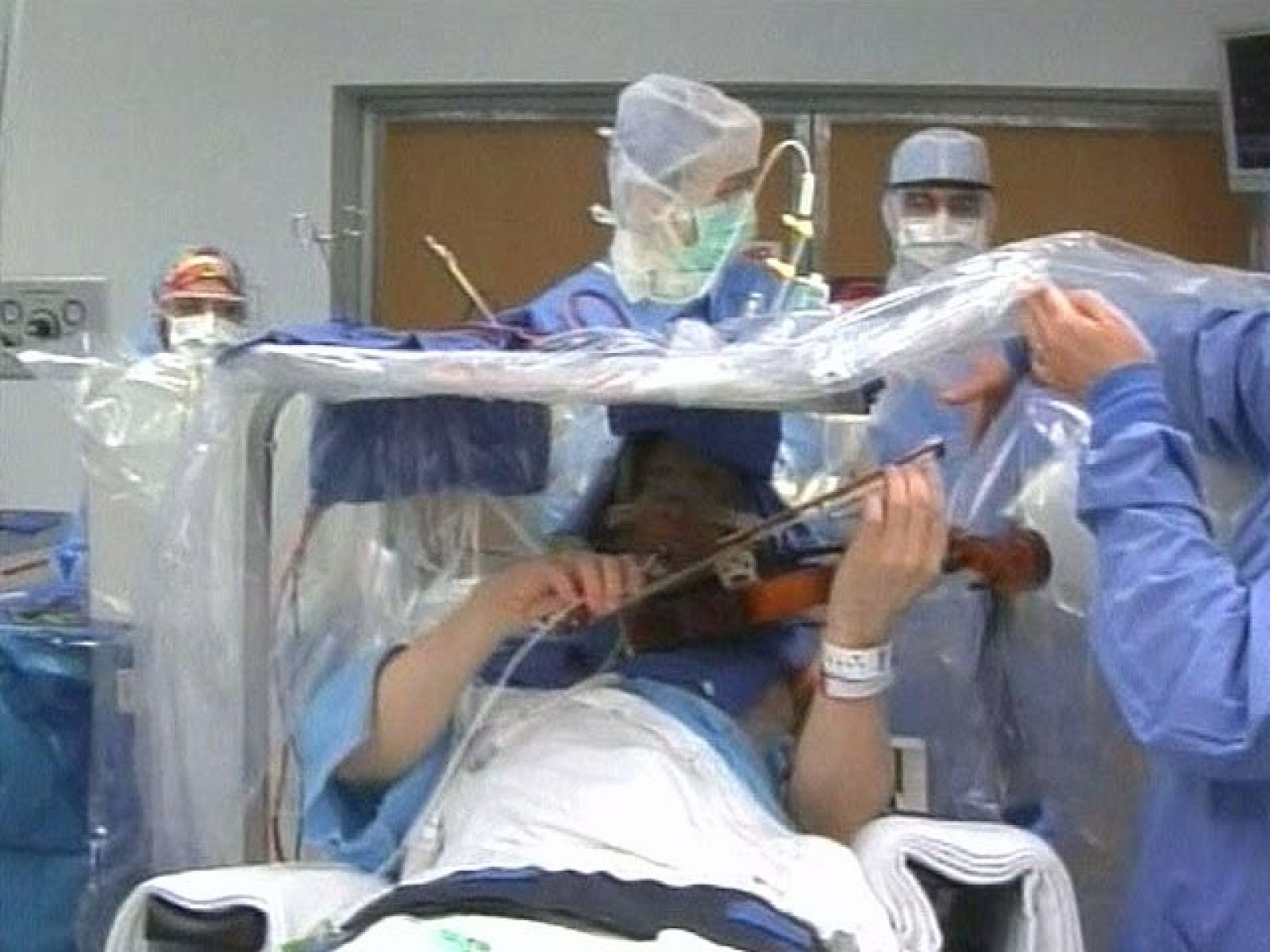 Un violinista en el quirófano - Ciencia y tecnología en Rtve.es | Ver