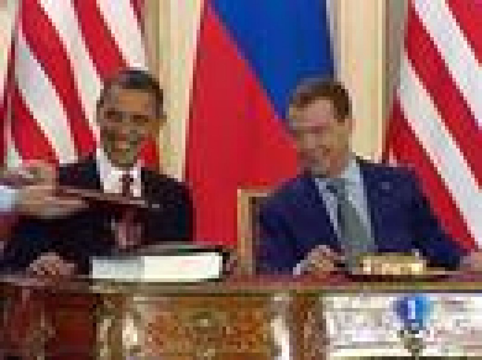 El presidente de Estados Unidos, Barack Obama y el Presidente Ruso Dimitri Medvedev han firmado este mediodía en Praga el nuevo Tratado de desarme nuclear. 