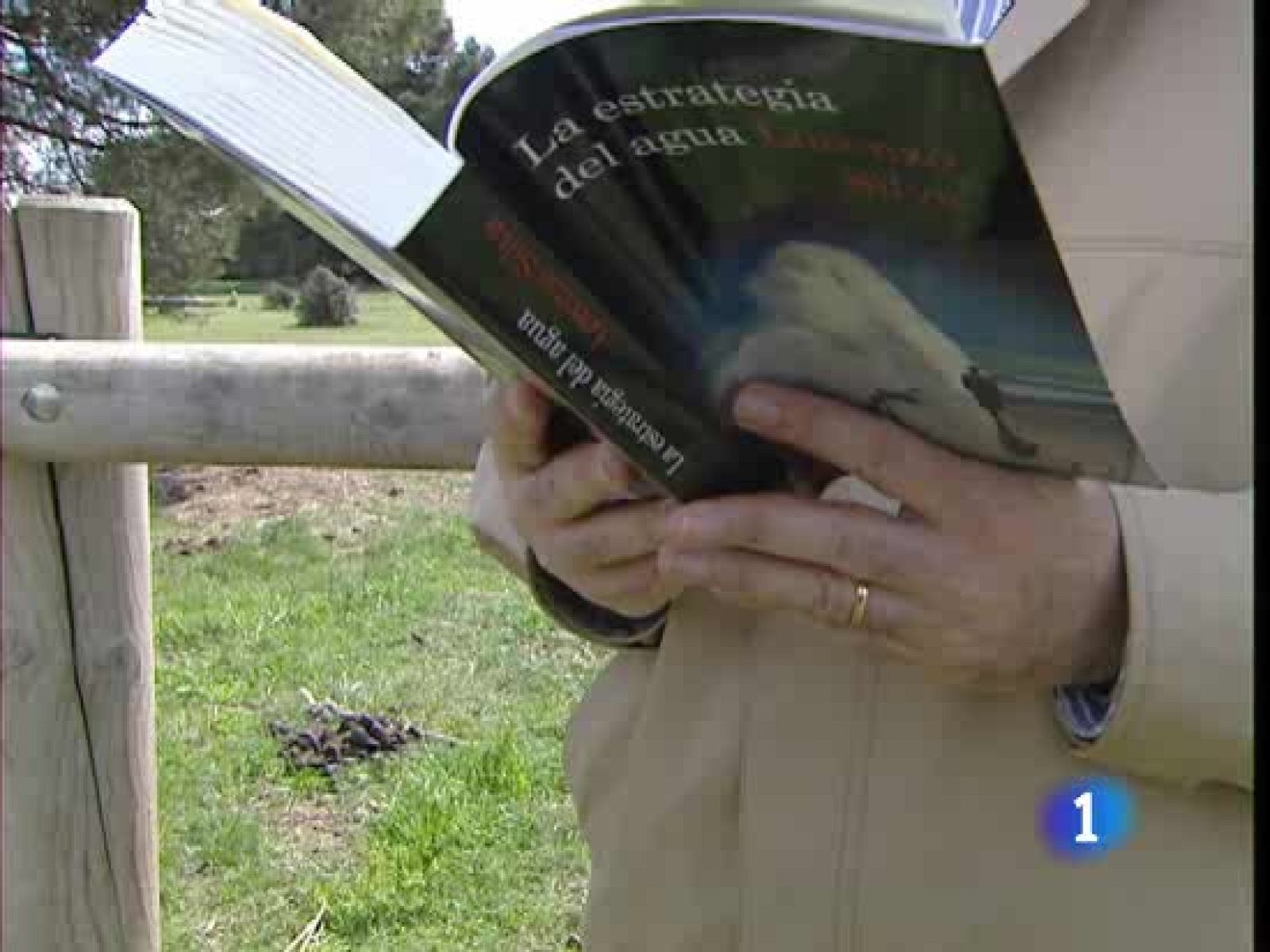 Lorenzo Silva recupera a Bevilacqua y Chamorro en 'La estrategia del agua' | Ver