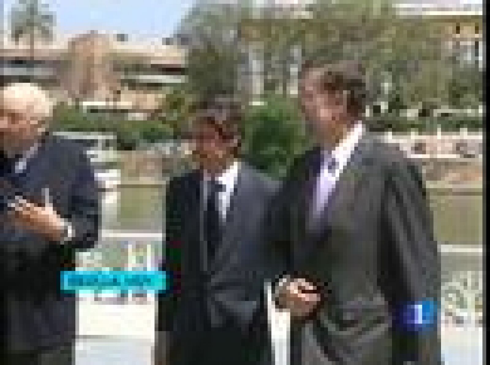 José María Aznar y Mariano Rajoy han vuelto a Sevilla veinte años después.