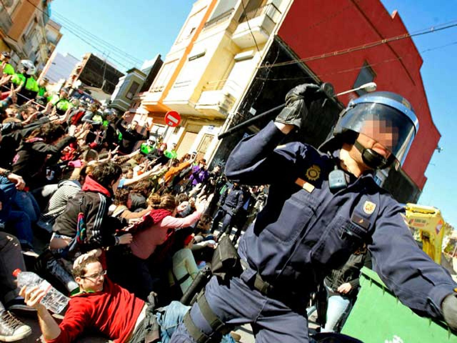 Incidentes en el barrio del Cabanyal en Valencia | Ver