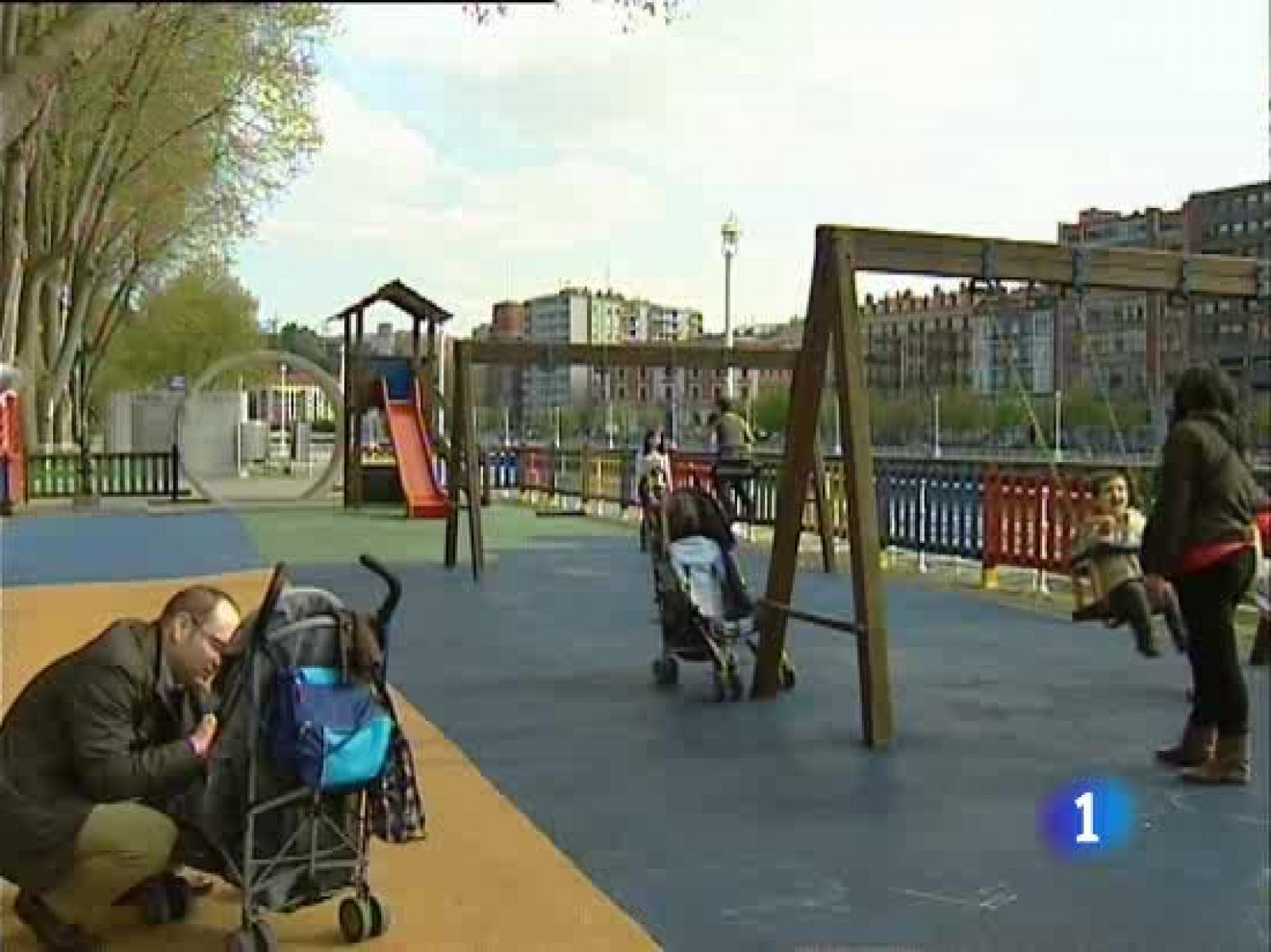 Los parques infantiles de España son seguros pero les falta mantenimiento | Ver