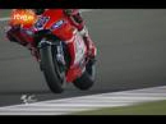  - Stoner pilota un avión