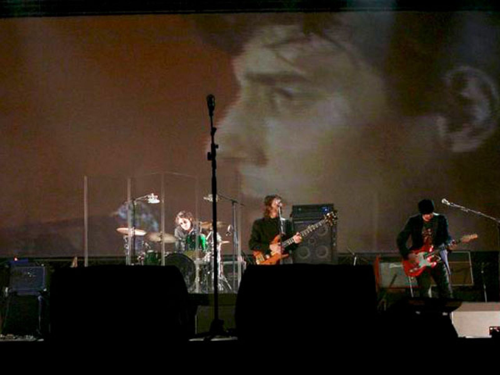 Homenaje a Antonio Vega