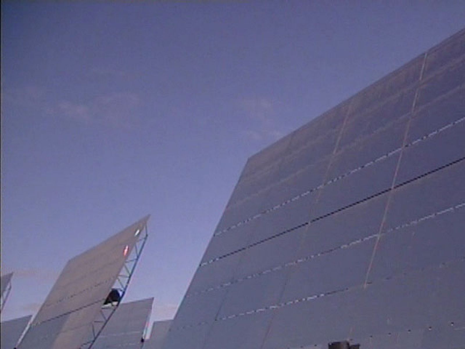 Industria pide a la CNE que investigue un posible fraude en huertos solares