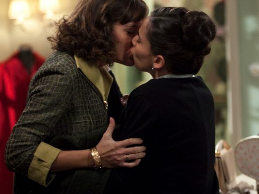Amar en tiempos revueltos - La pasión entre Ana y Teresa