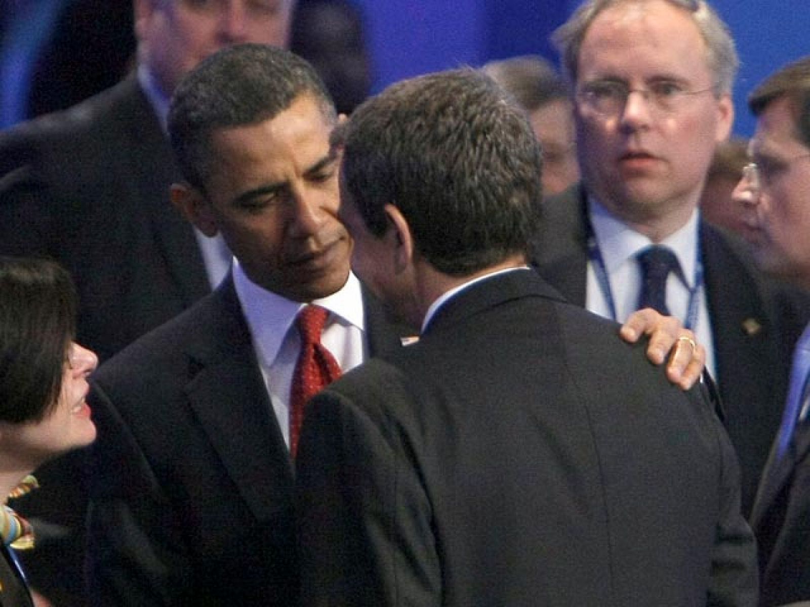 Obama y Zapatero intercambian unas palabras