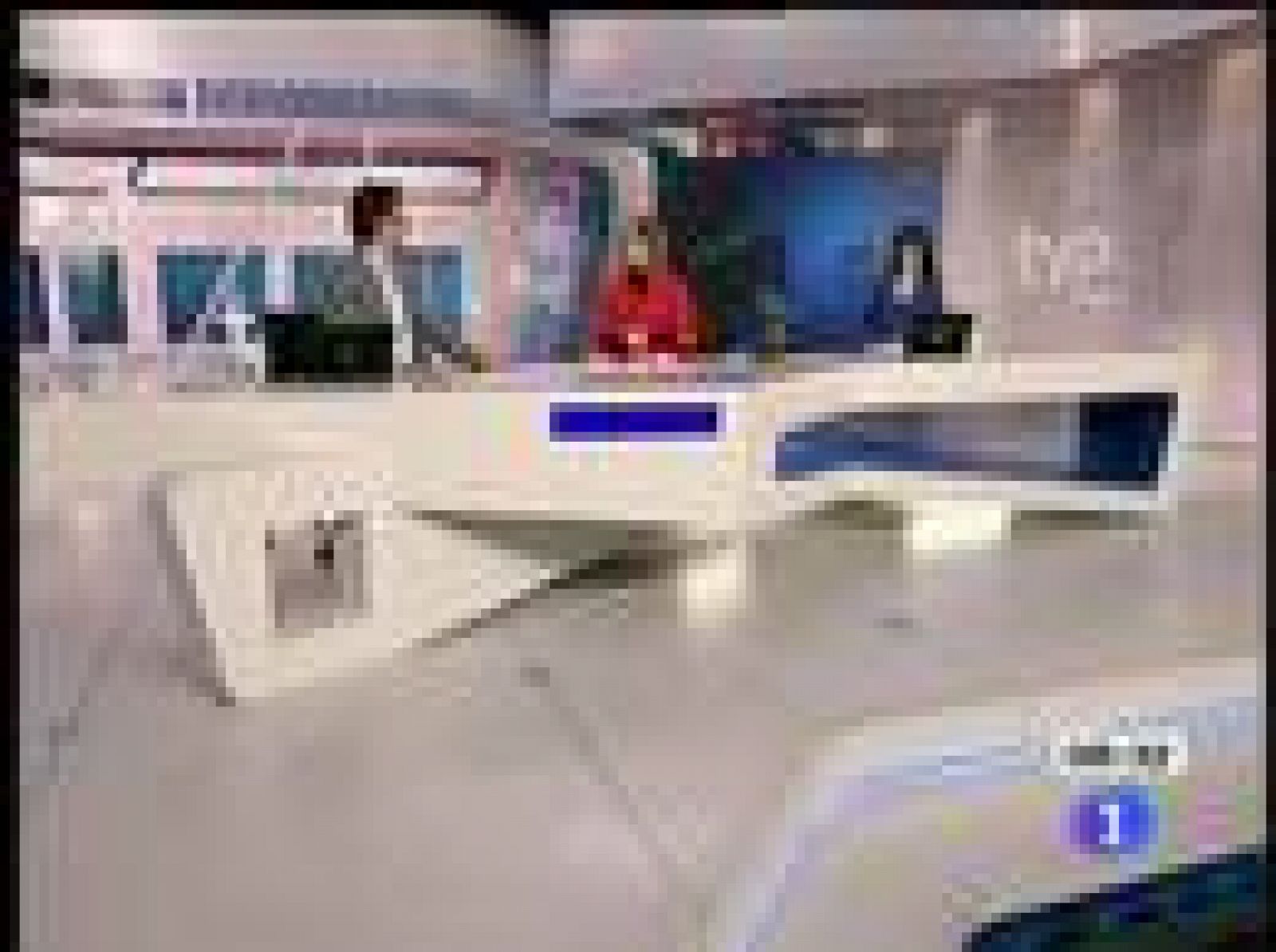 Telediario 1: Telediario en 4' - 14/04/10 | RTVE Play