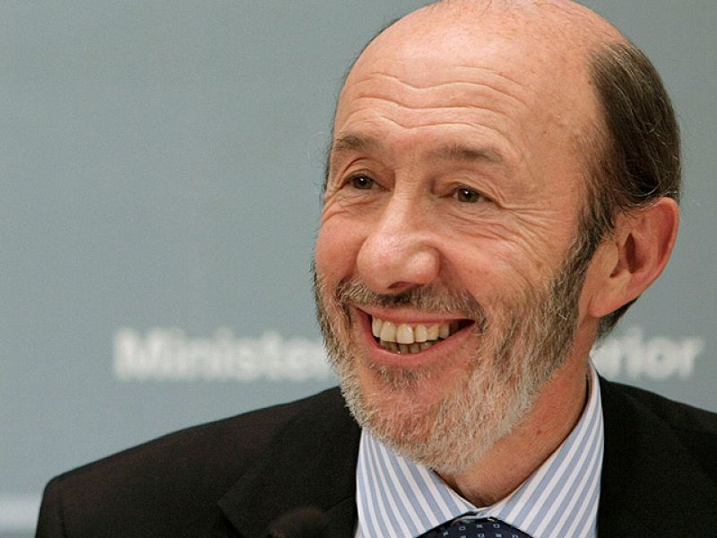 Rubalcaba desvela que los abogados detenidos gestionaban la huida de etarras.