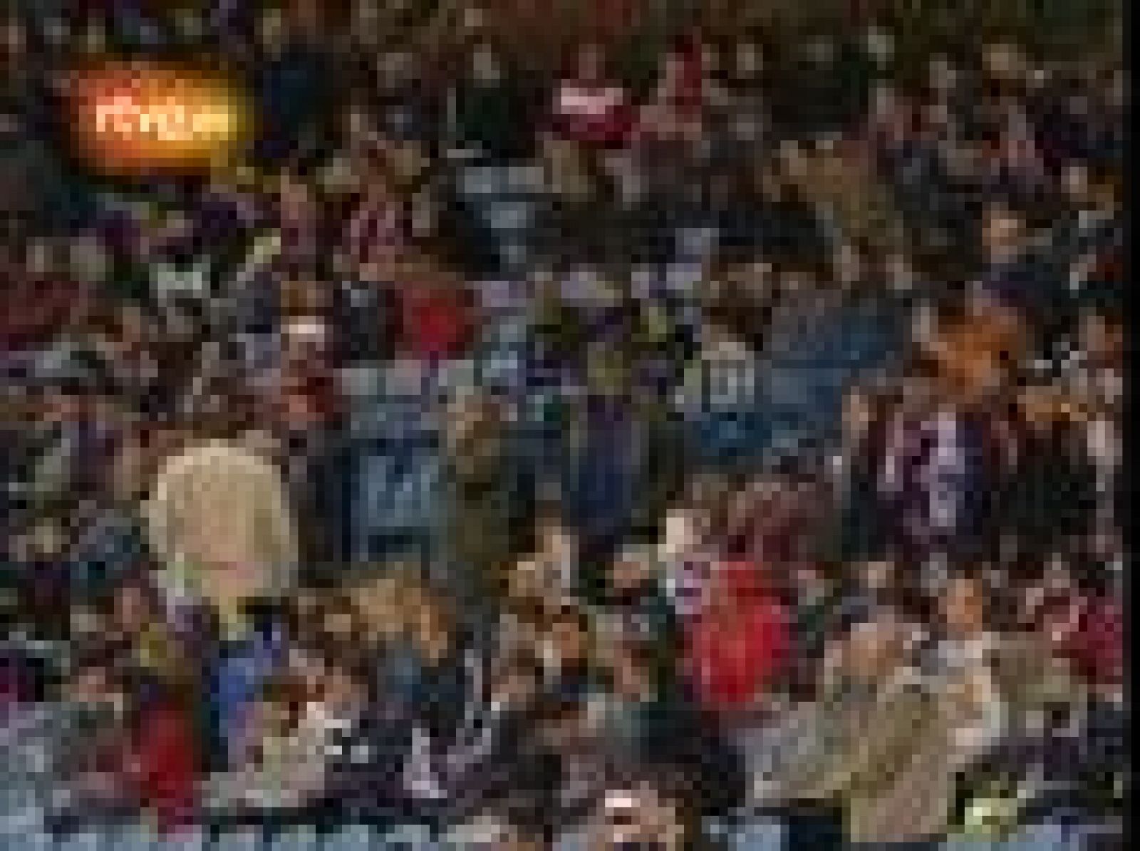 Pitos en el Calderón antes de recibir al Liverpool | Ver