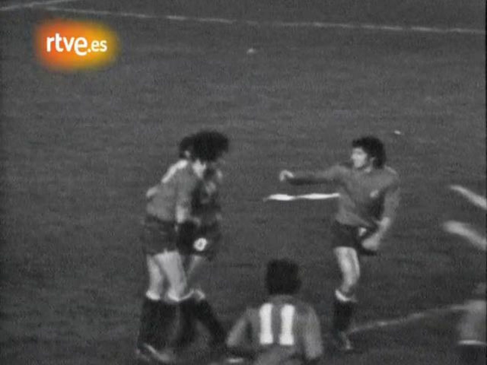 Vicente del Bosque fue 18 veces internacional con España, pero sólo marcó un gol. Fue contra Chipre en su Salamanca natal. 