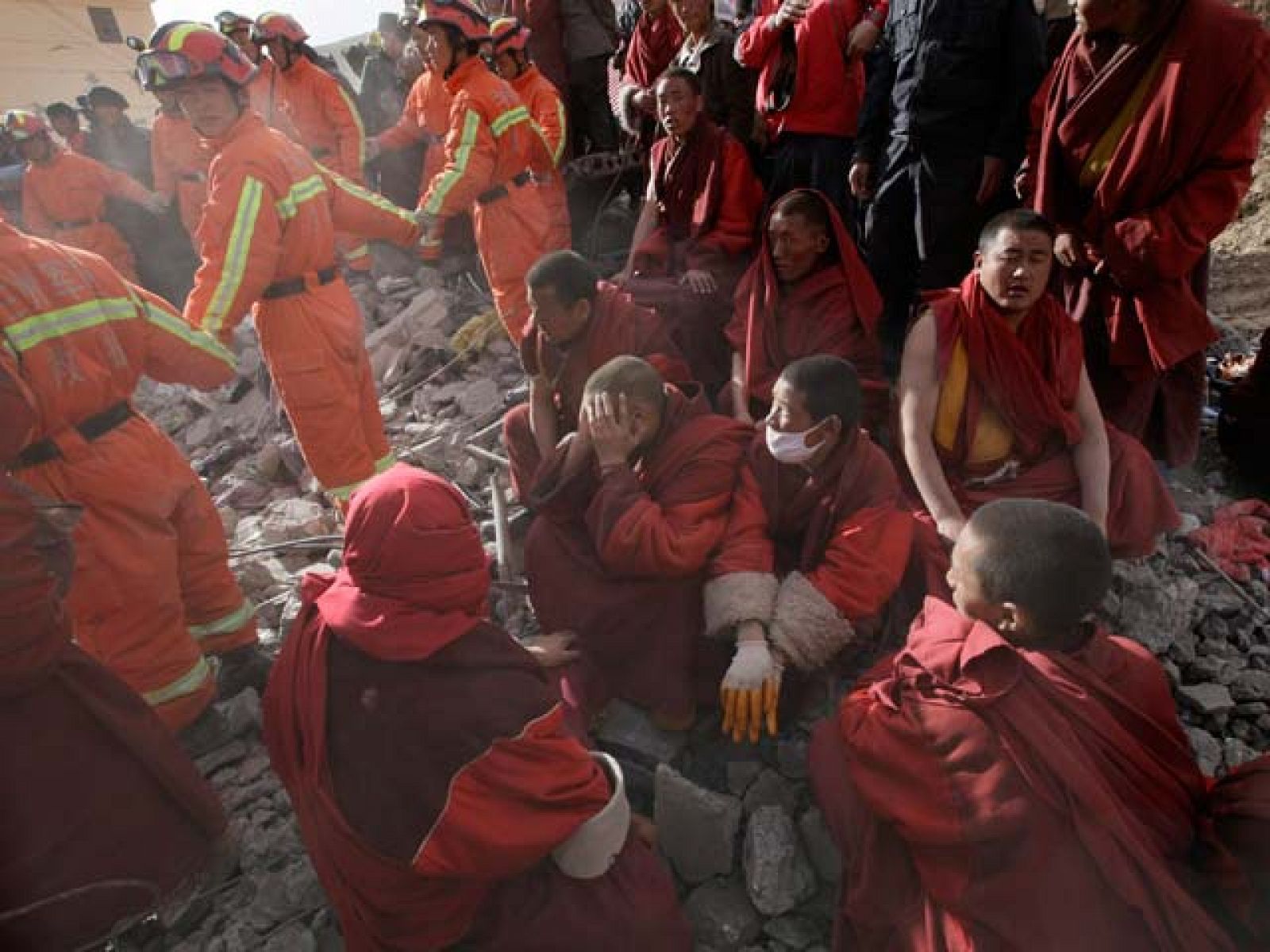 En China siguen buscando supervivientes del terremoto