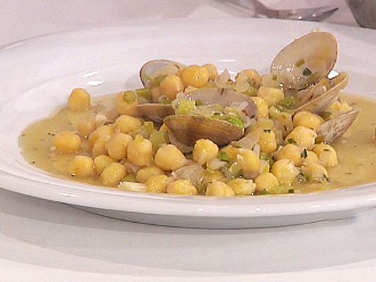 RTVE Cocina - Garbanzos salteados con marisco