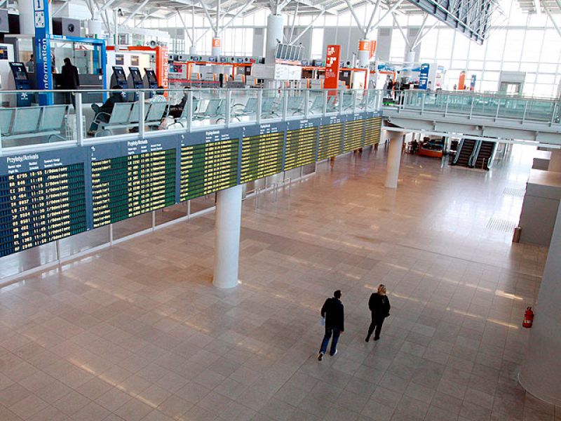  Drásticas restricciones en el tráfico aéreo europeo