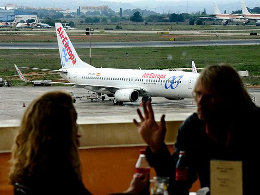  - Se reabren 16 aeropuertos