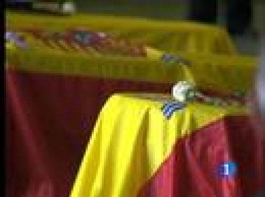  - Funeral por los militares muertos