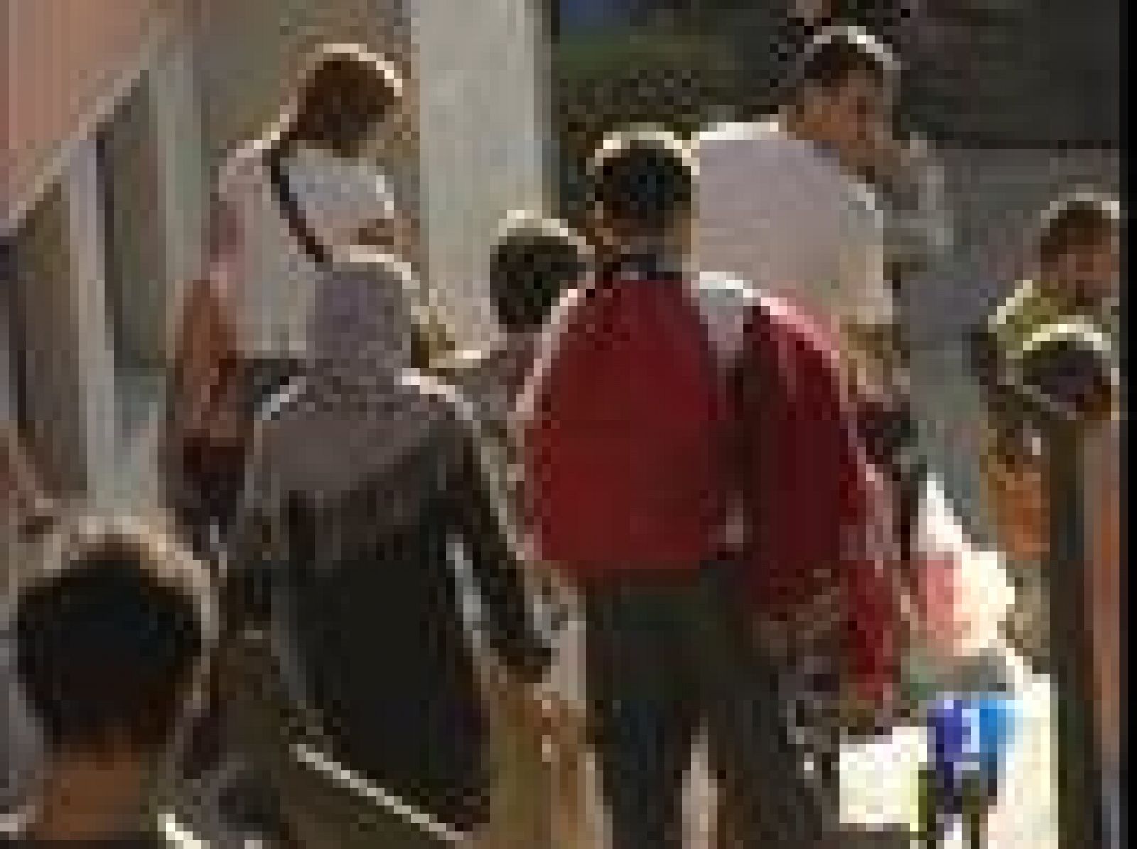 Debate sobre si debe haber una norma autonómica o estatal que regule situaciones como la del velo en las aulas | Ver