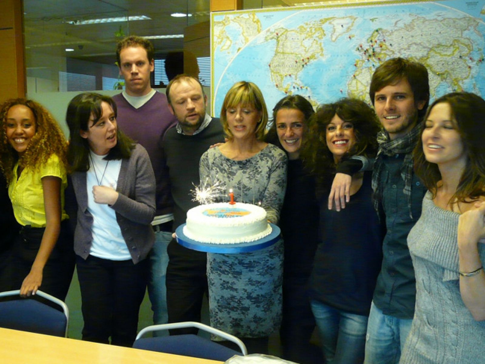 Españoles en el mundo - Cumple un año - Españoles en el mundo | Ver