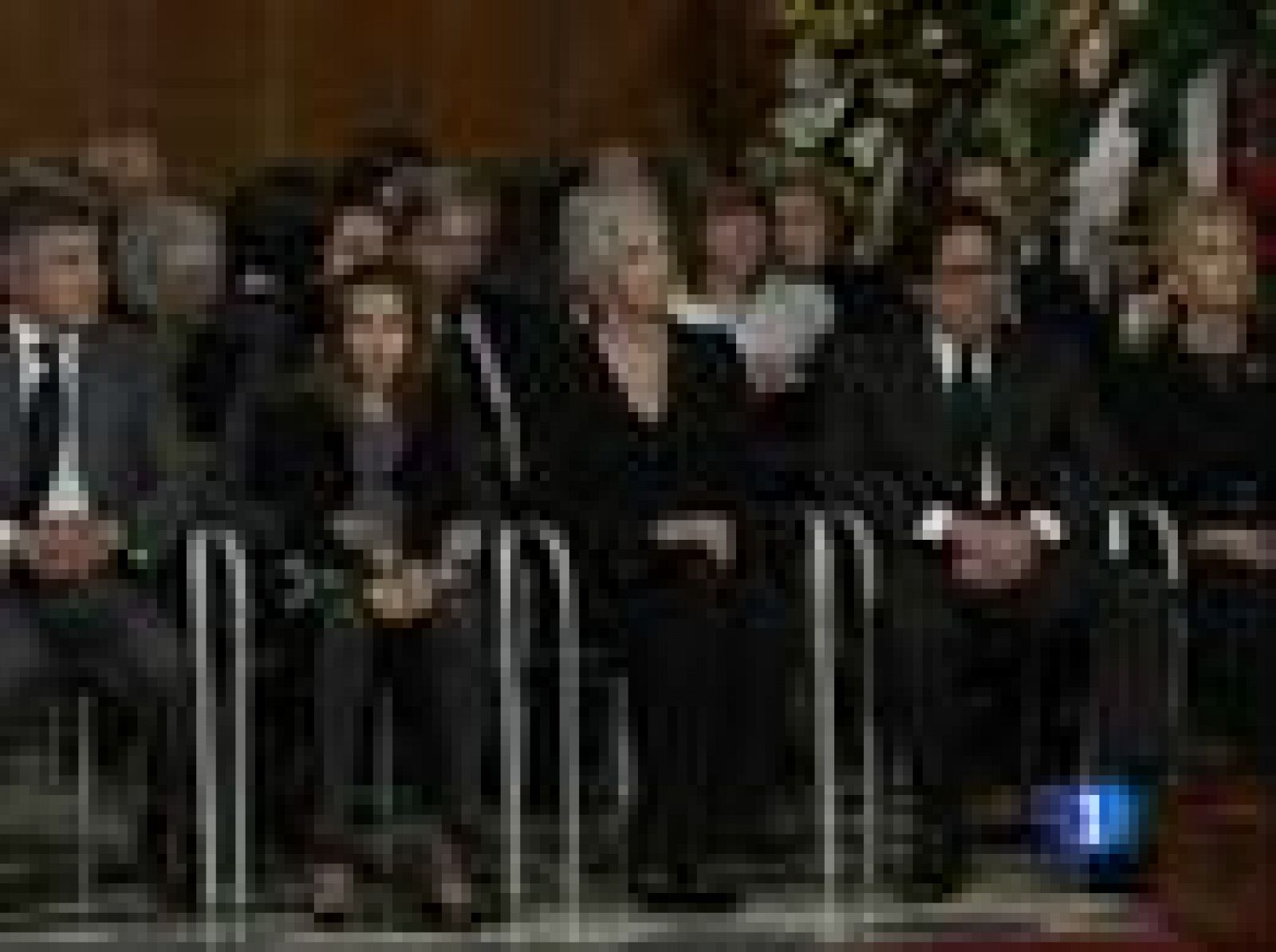 El funeral, oficiado por el arzobispo de Barcelona, ha sido el final de todo un día de homenajes.