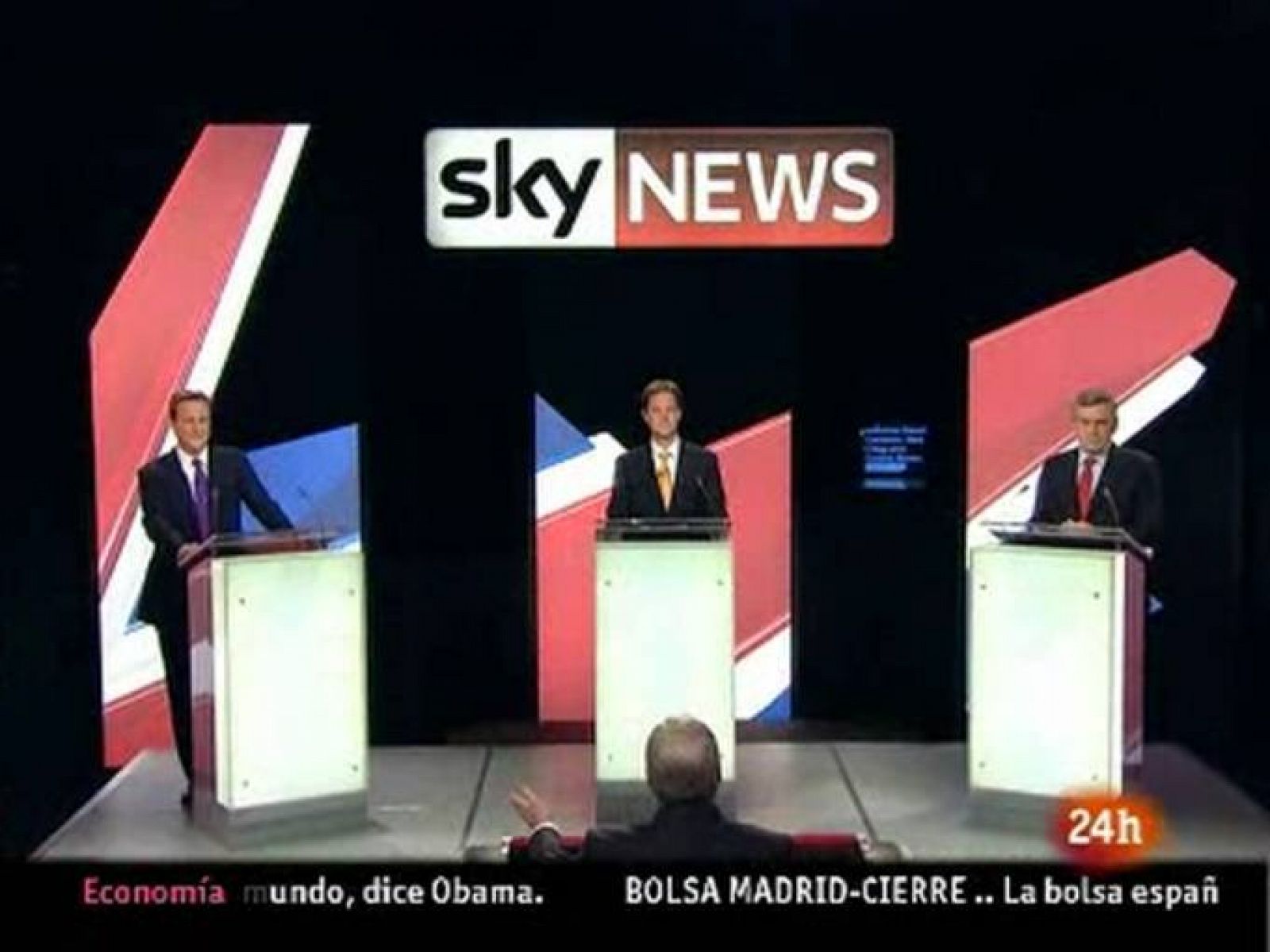 Cameron minimiza el 'efecto Clegg' en el segundo debate electoral británico