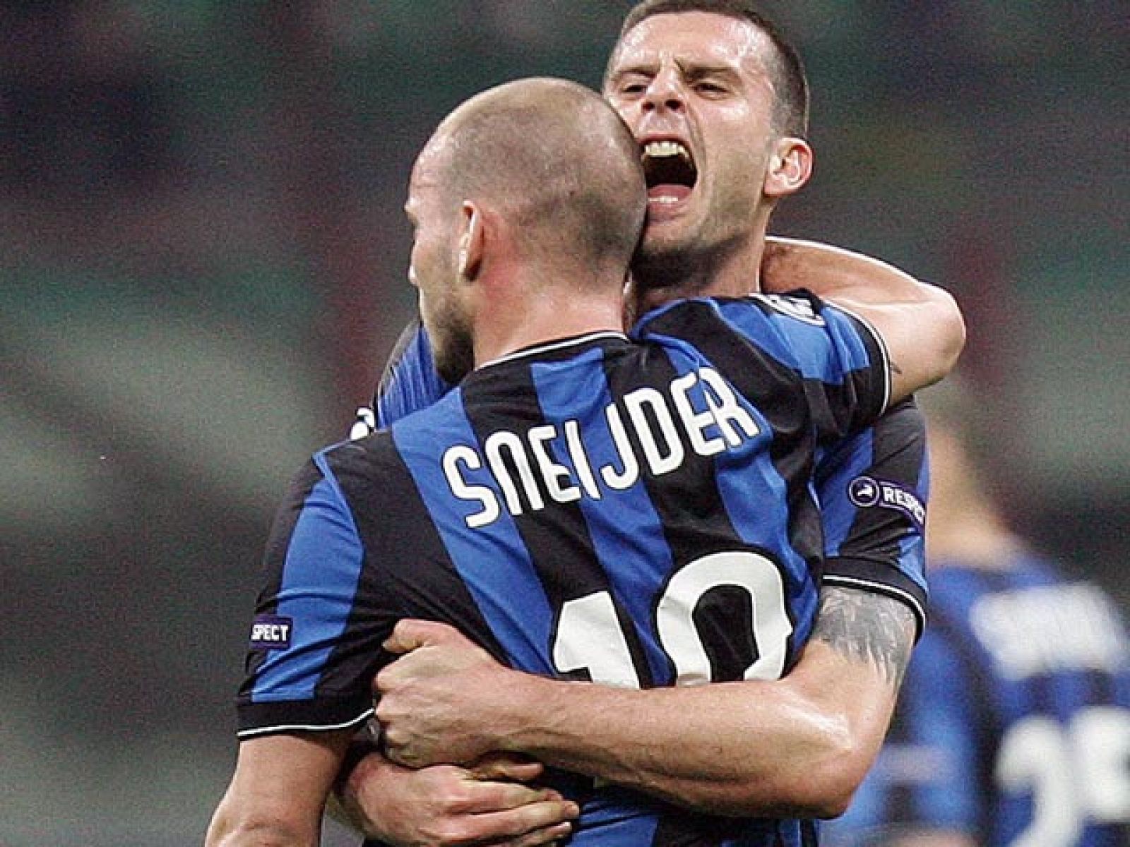 El atasco aéreo por la nube de ceniza volcánica parece no haber afectado, pero en semifinales de los torneos europeos lo cierto es que se han producido tres victorias locales y un empate. Ahora les toca a otros, como el Inter, rival del Barça, darse el palizón. 