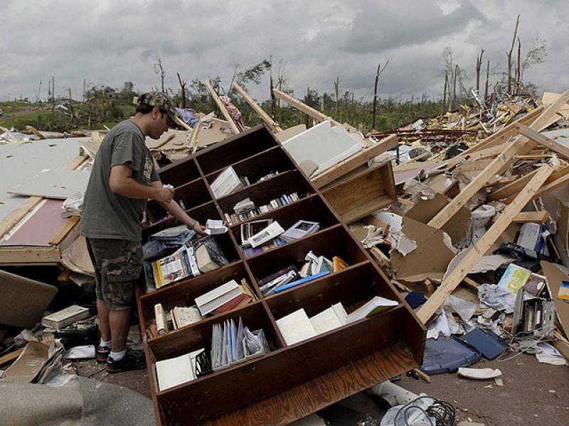  Un tornado en EE.UU. causa 10 muertos