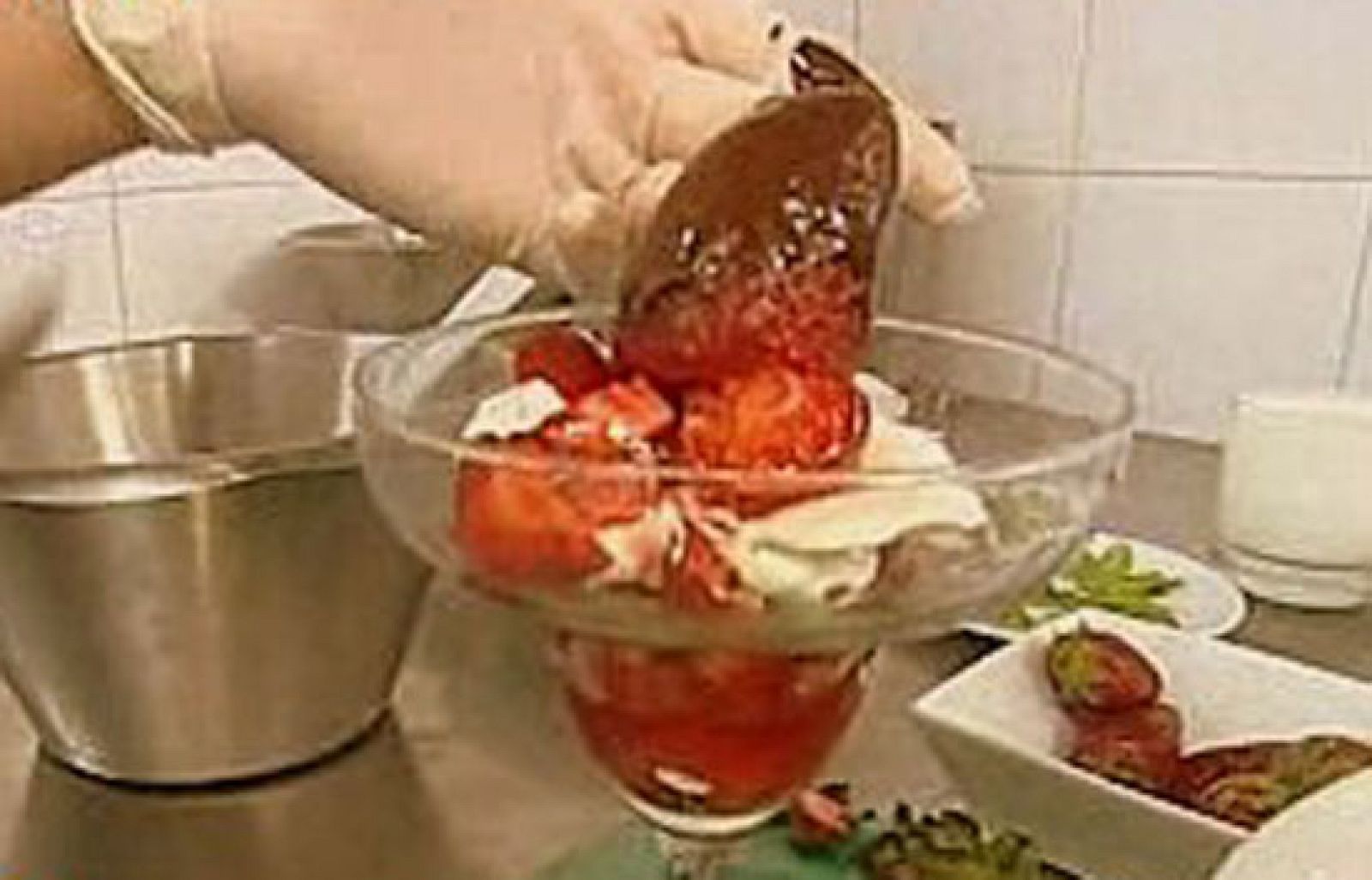 España Directo - Fresas con crema italiana - RTVE Cocina | Ver