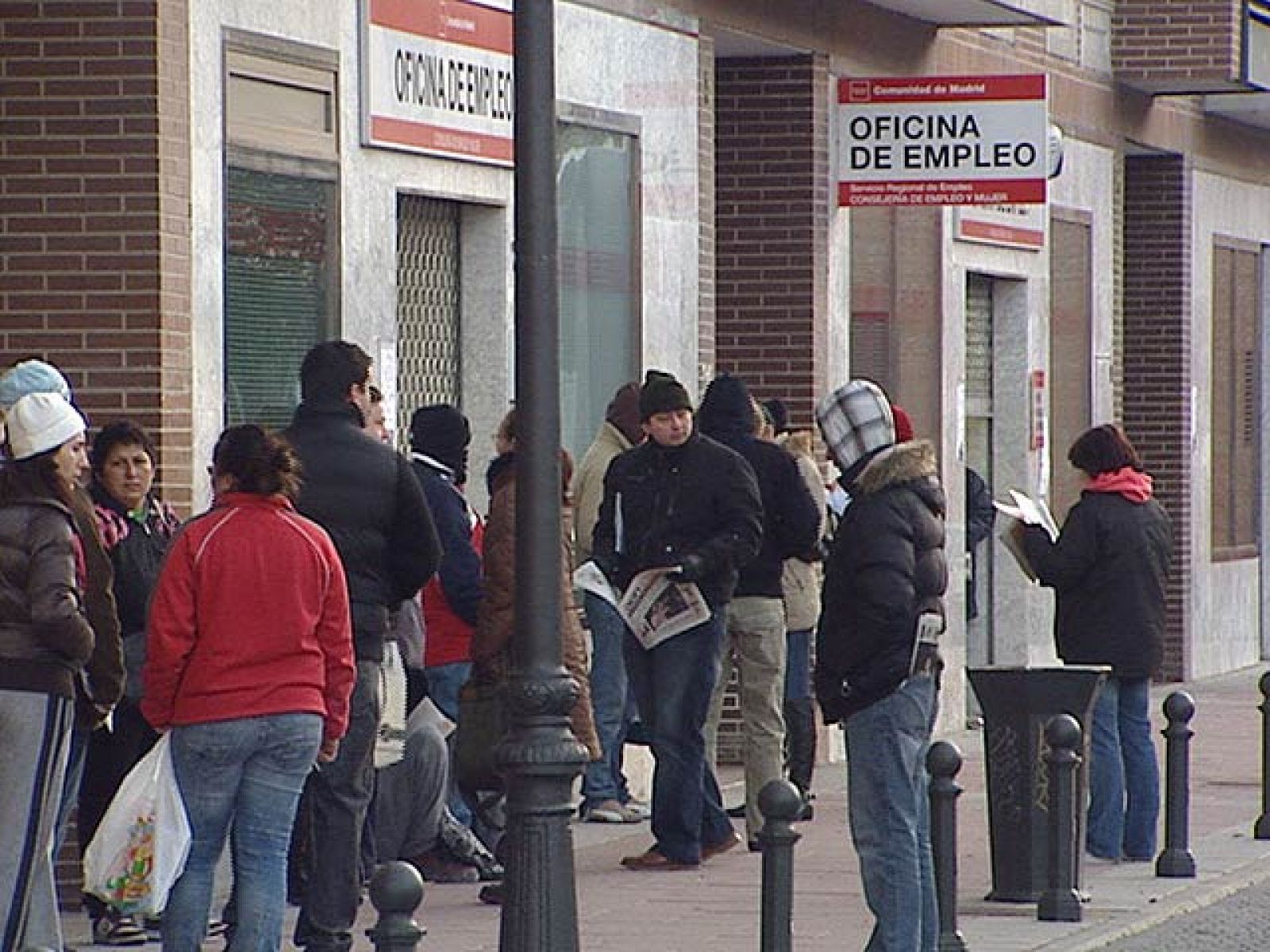 La tasa de paro en España supera el 20% | Ver