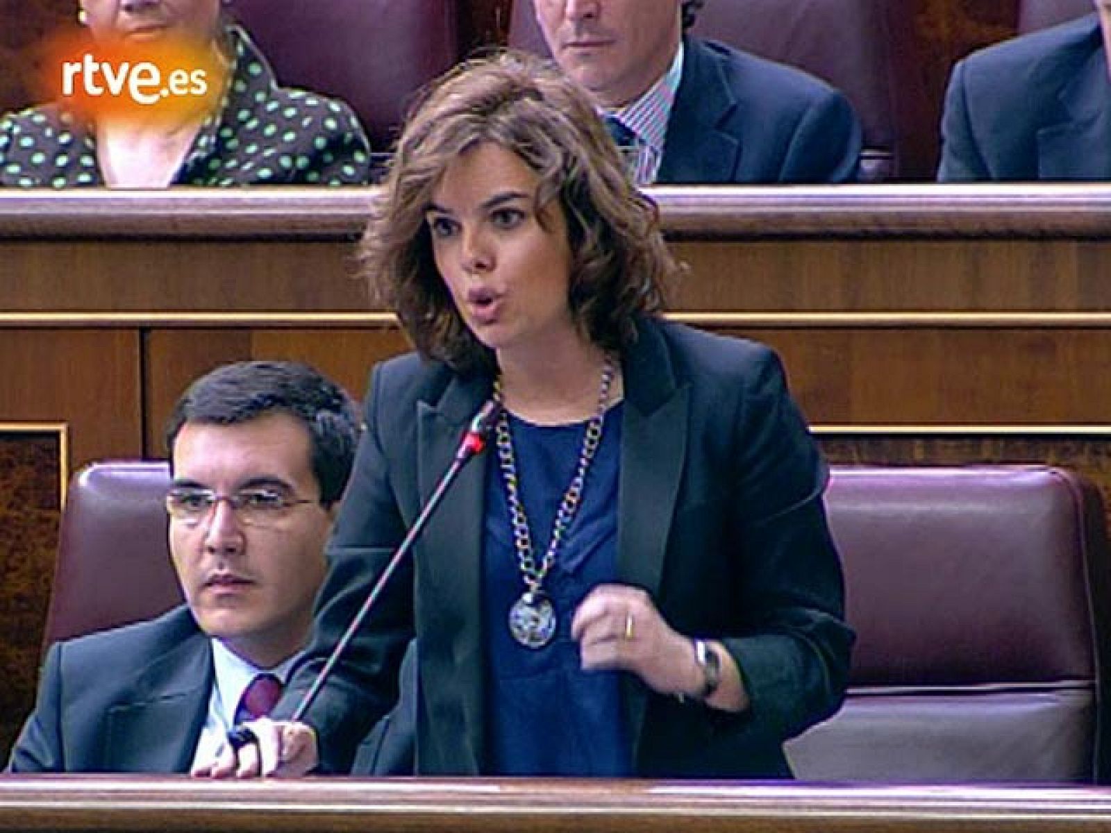 Salgado y Santamaría se enzarzan por la crisis económica | Ver