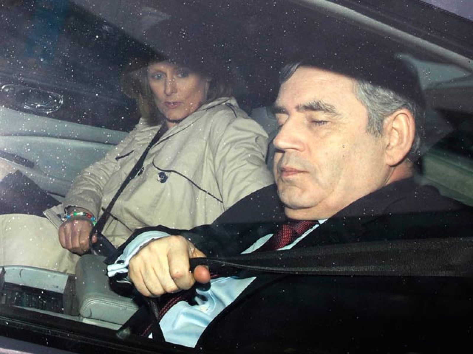 Desliz de Gordon Brown en la campaña electoral del Reino Unido | Ver